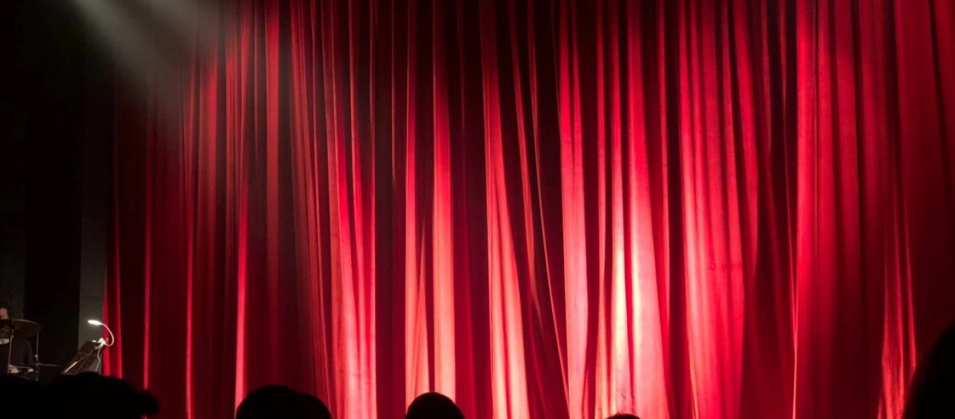 Γνωστός Έλληνας ηθοποιός αποκαλύπτει: «Από 12 χρονών ήμουν μάστορας στα ξύλινα πατώματα»